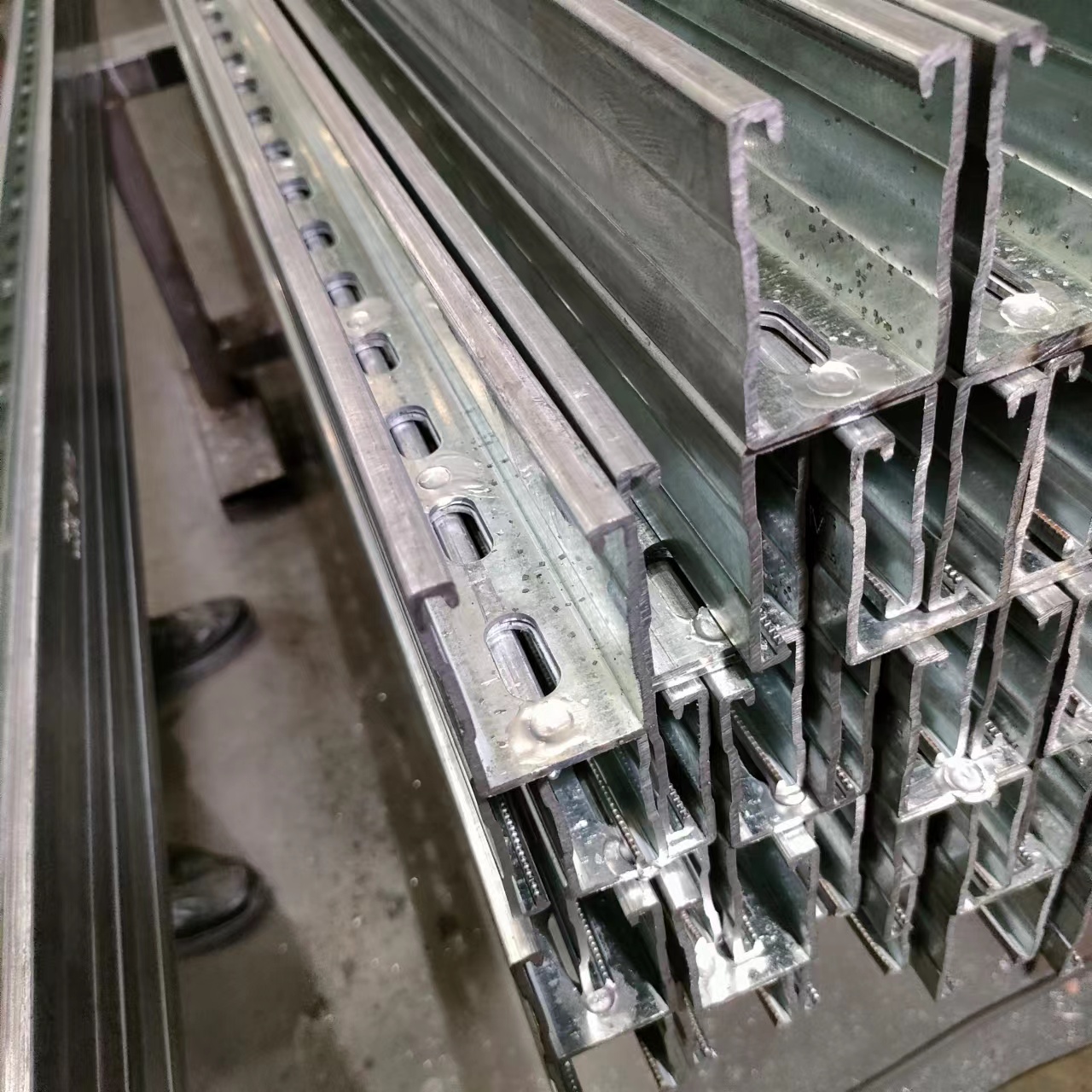 Unit Struds Unistruts &Other Products